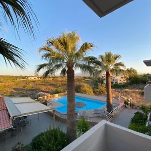 https://cathrin-suites.rethymnohotels.net